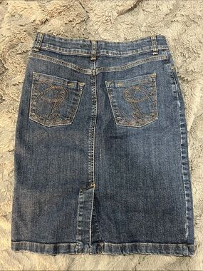 Authentic Carolina Herrera Blue Denim Pencil Skirt with Embroidered Back Pockets